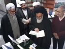 دیدار از نمایشگاه کتاب در دفتر تبلیغات اسلامی
